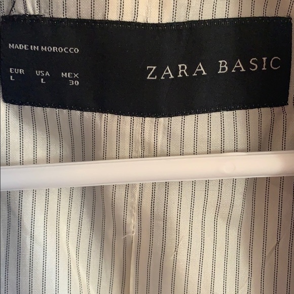 Blazer - Picture 2 of 7